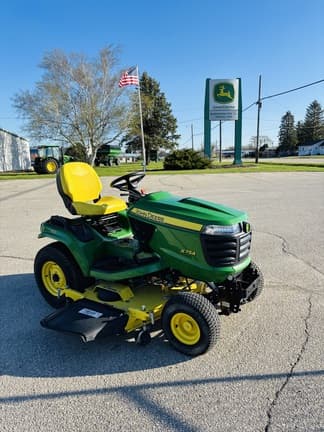 Main image John Deere X754
